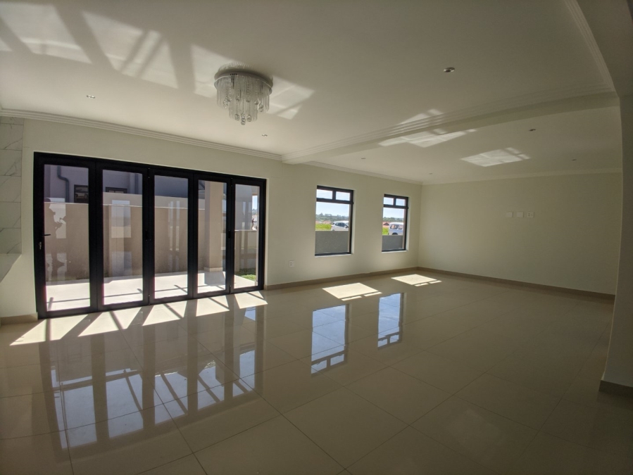 4 Bedroom Property for Sale in Kidds Beach Eastern Cape